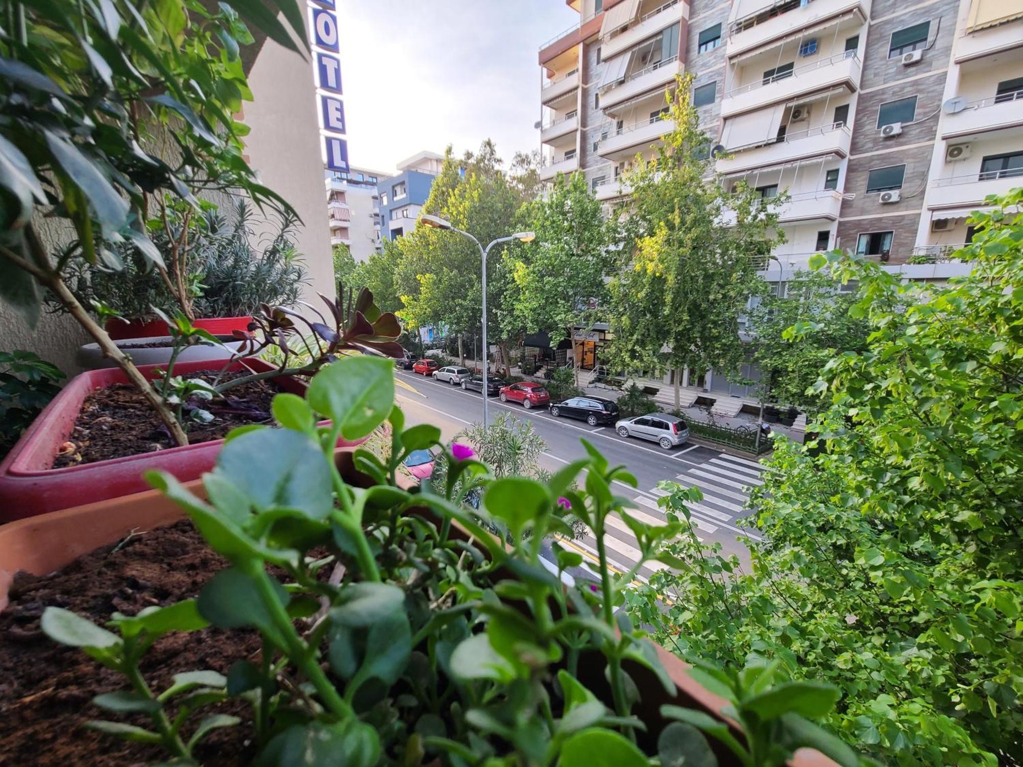 Hotel Martini Vlorë Eksteriør billede