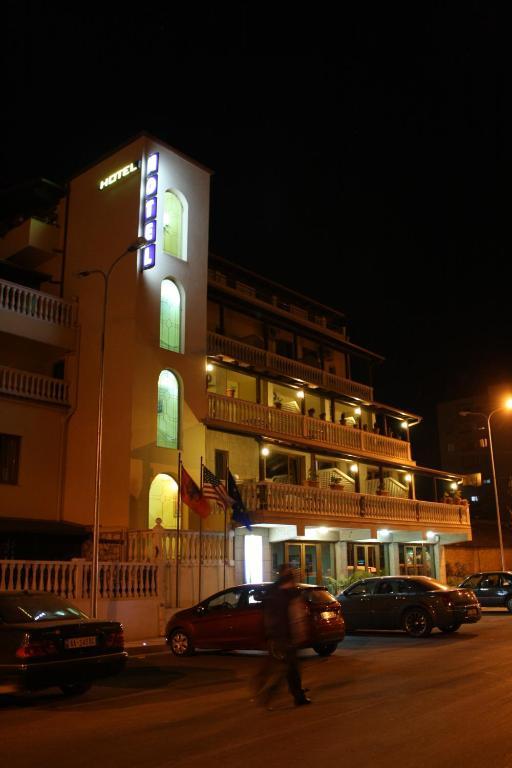 Hotel Martini Vlorë Eksteriør billede